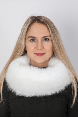 White fox fur neck warmer